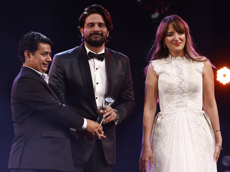 Filmfare Achievers Awards â€“ Only on B4U Music USA and B4U Plus Canada channels!